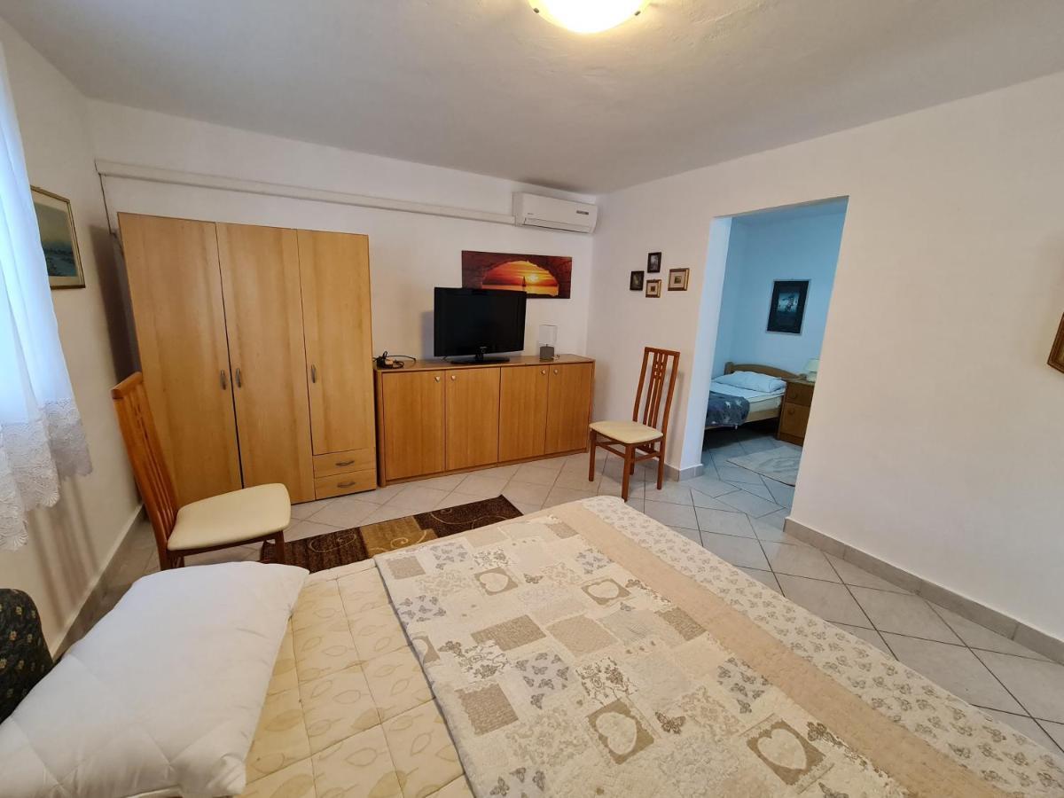 Apartma Pina Apartment Izola Exterior photo