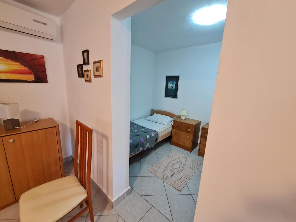 Apartma Pina Apartment Izola Exterior photo