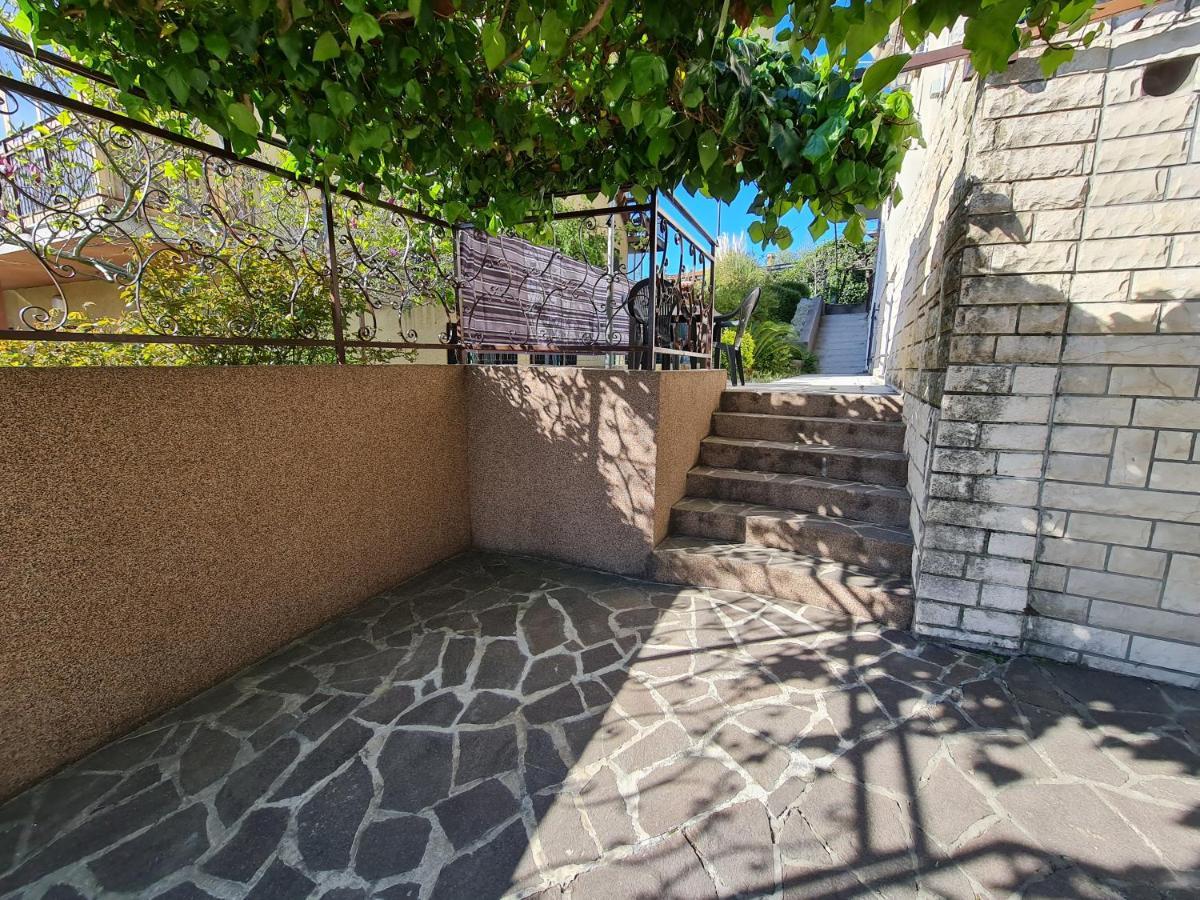 Apartma Pina Apartment Izola Exterior photo