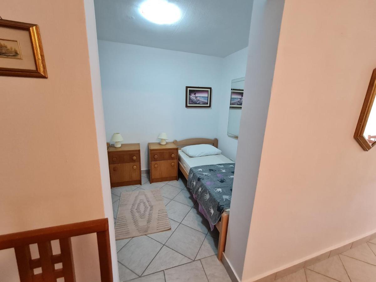Apartma Pina Apartment Izola Exterior photo